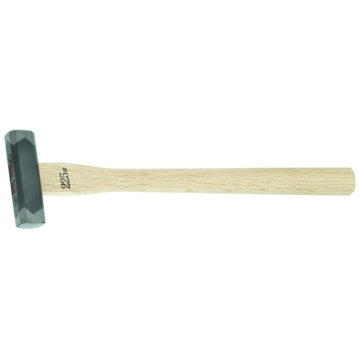 hmotnost 225 g, celková délka 335 mm